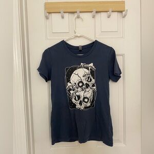 Dark Blue Skull Graphic Tee - Size Medium